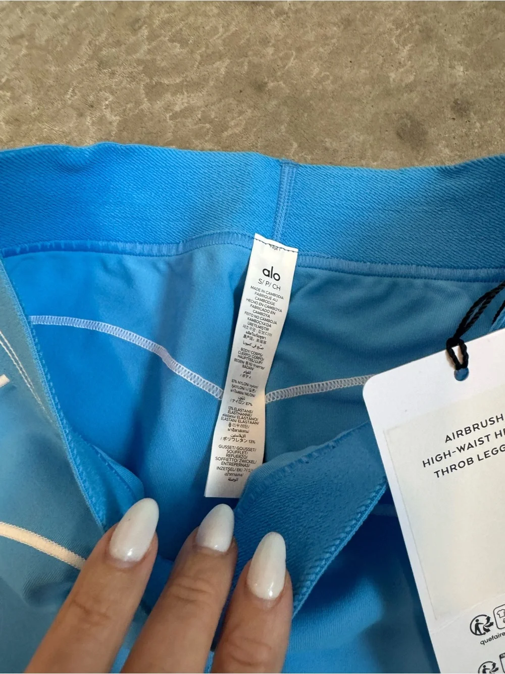 17. ALO airbrush high-waist heart throb Leggings in Azure Blue